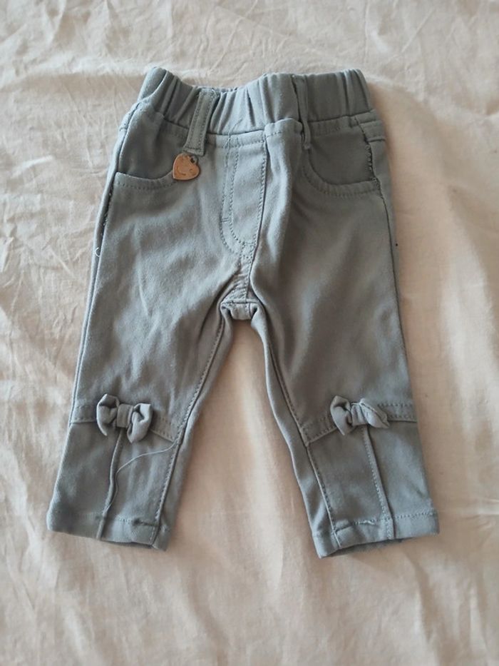 Pantalon 3 mois - photo numéro 2
