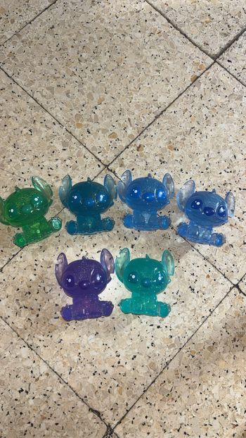 Lot de 6 figurines stitch