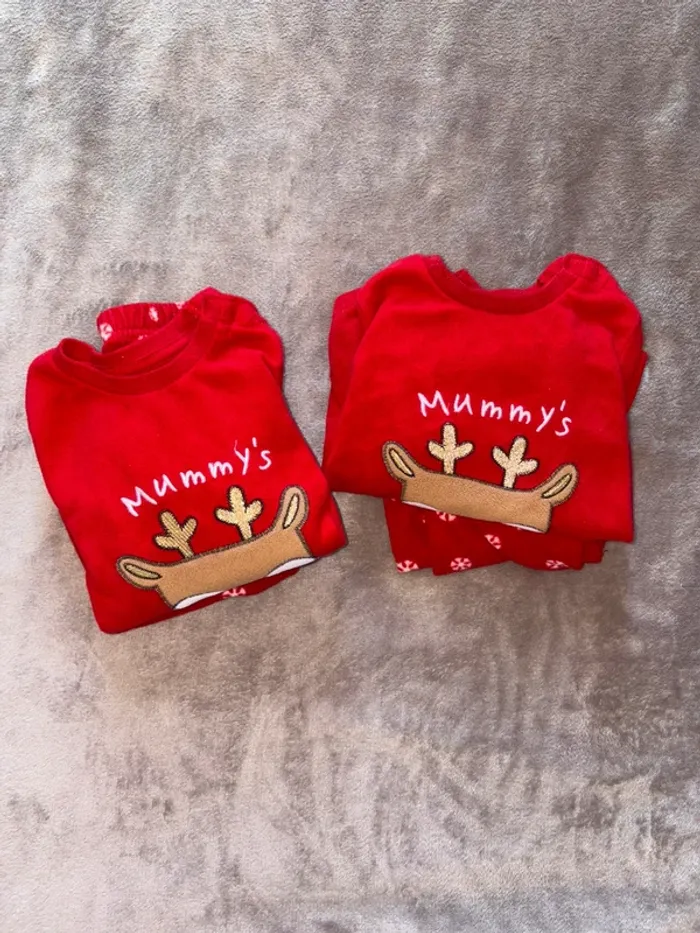 Lot de deux pyjamas de Noël pour jumeaux taille 6/9 mois primark en très bon état - photo numéro 2