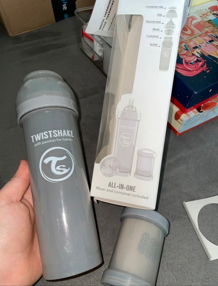Biberon twistshake gris