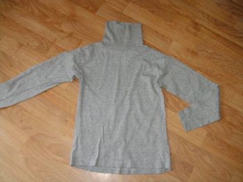 Sous pull gris moucheté col roulé mixte 10 ans TBE
