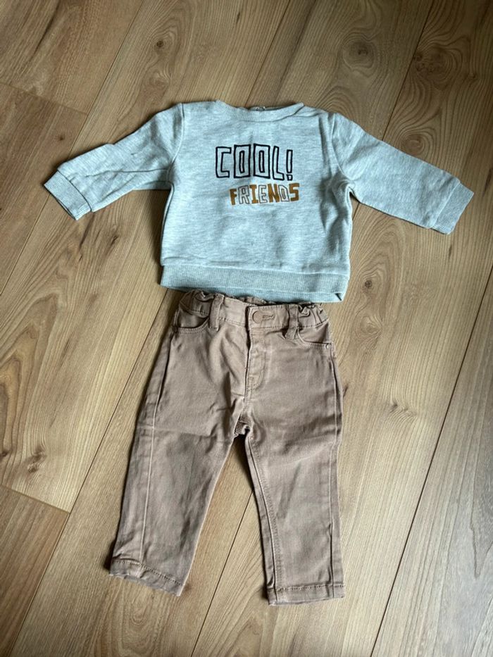 Pull + jean 6 mois