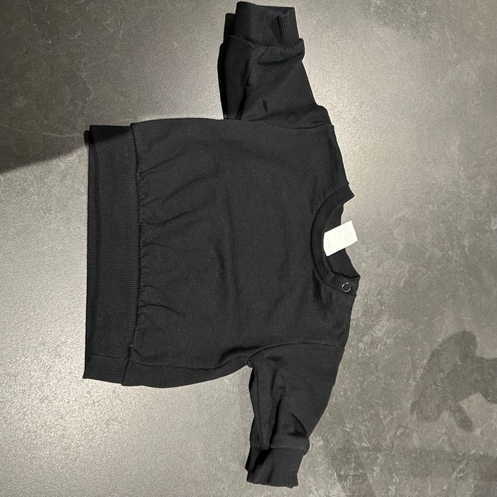 Pull noir