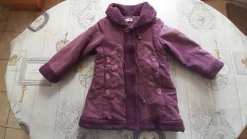 Manteau mauve motif fleurs