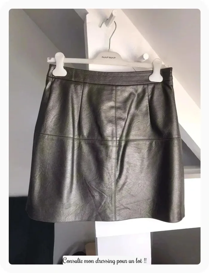Jupe kaki légèrement brillante - photo numéro 2