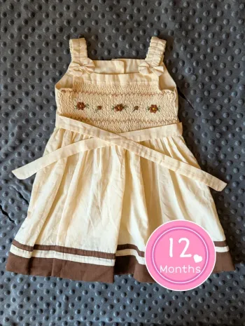 Robe traditionnelle Madagascar bébé 12 mois / 1 an #artisanat #broderie #vintage