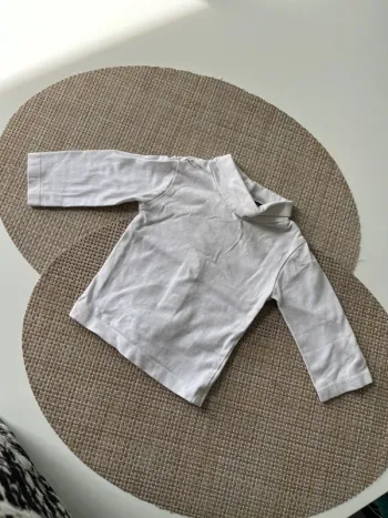Sous pull taille 3 mois