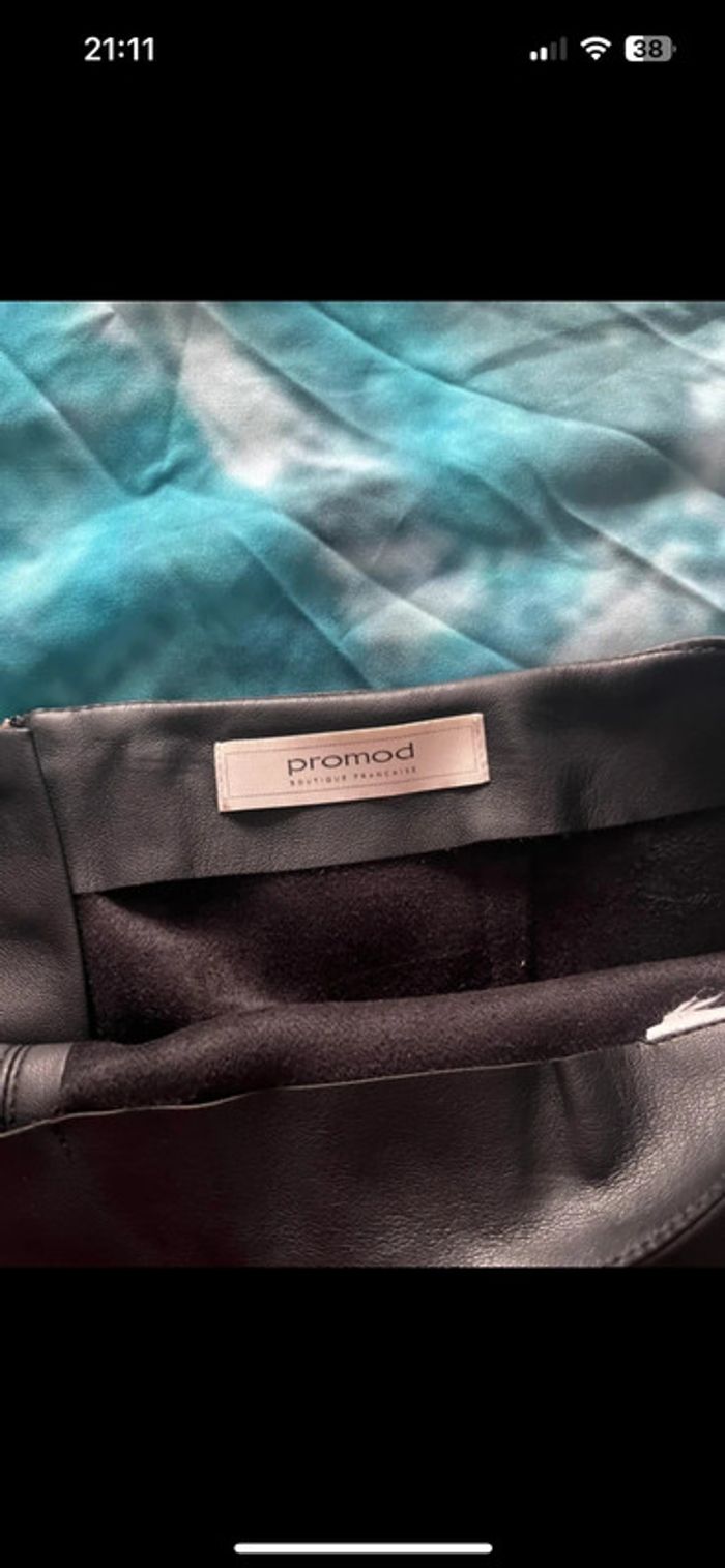 Jupe en simili cuir - photo numéro 3