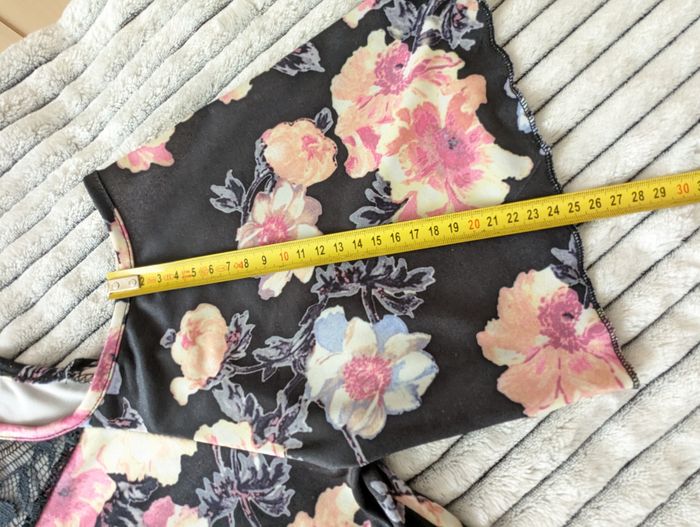 haut à épaules dénudées – motif floral - photo numéro 6