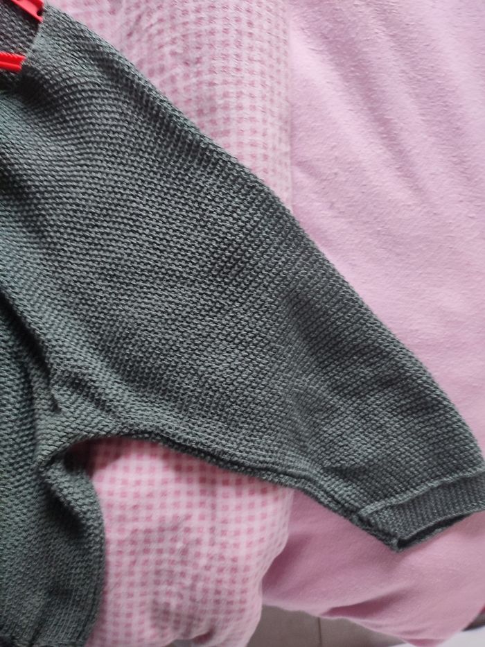 Pull chauve-souris étoile strass - photo numéro 5