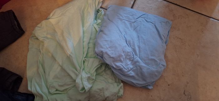 Lot 2 drap housse vert bleu avec couverture tissus accroché  60 120