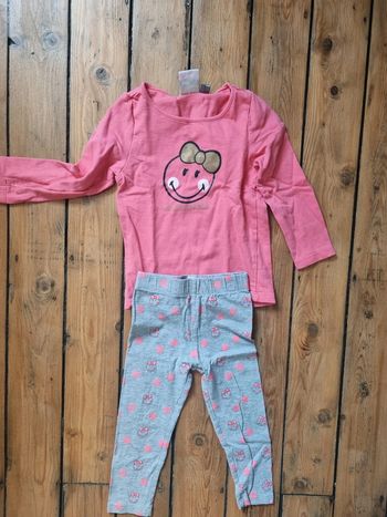 Pyjama smiley neuf