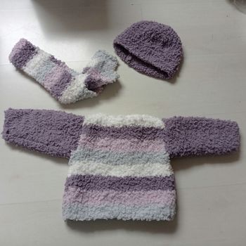 Lot pull bonnet écharpe 6 mois