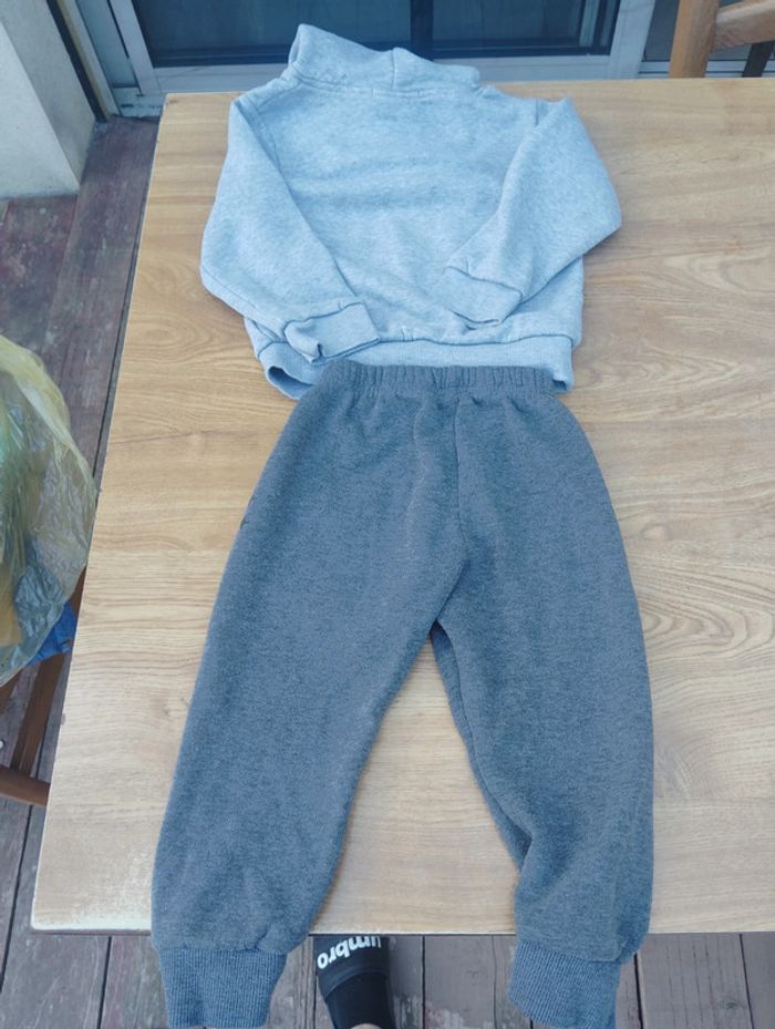 Lot de 2 ensemble jogging 23 mois - photo numéro 3