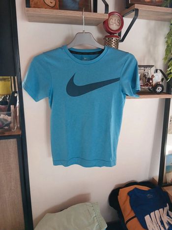 Haut nike 8_10 ans