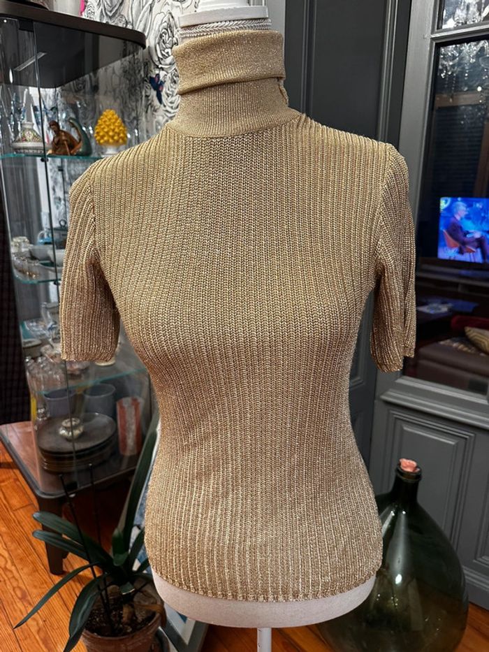 Top maille dorée