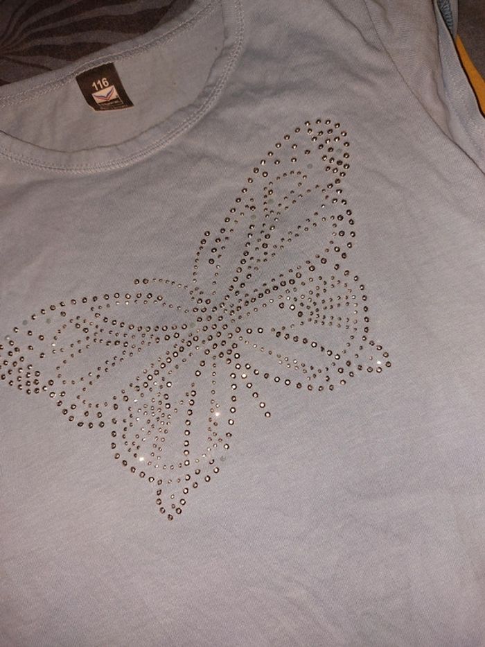 Tshirt papillon - photo numéro 2