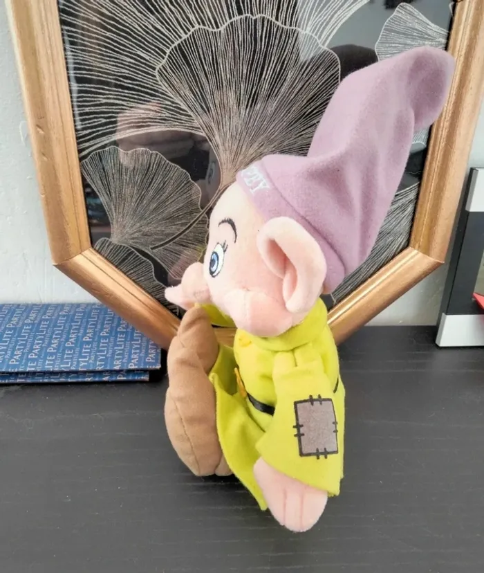 Peluche 7 nains Simplet/Dopey - photo numéro 3