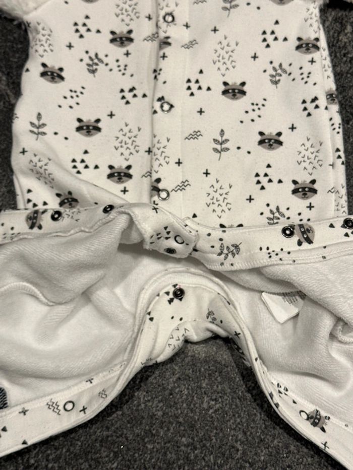 Combinaison orchestra 6 mois bon état - photo numéro 5