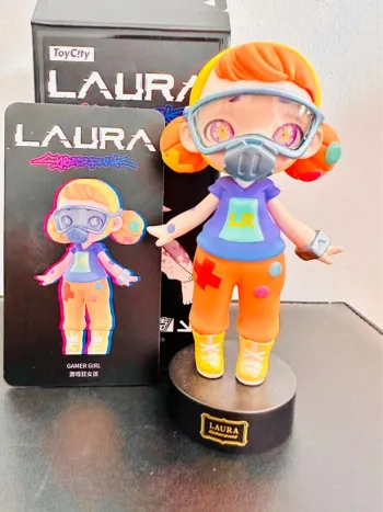 Figurine de Collection Gamer Girl – Série Laura Cyberpunk – Achat 2018