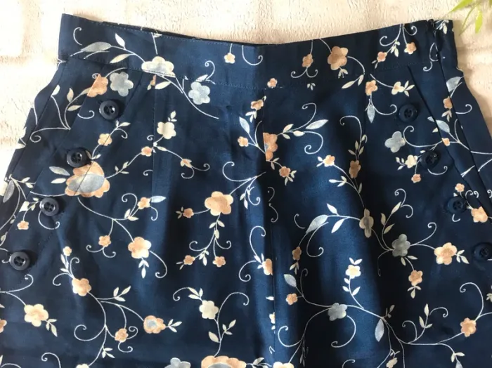 jupe short 123 bleu foncé fleurs - photo numéro 2