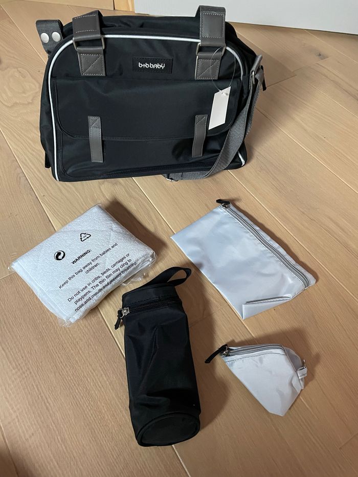 Sac à à langer et ses accessoires