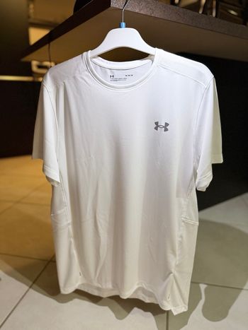 T shirt under armour taille M