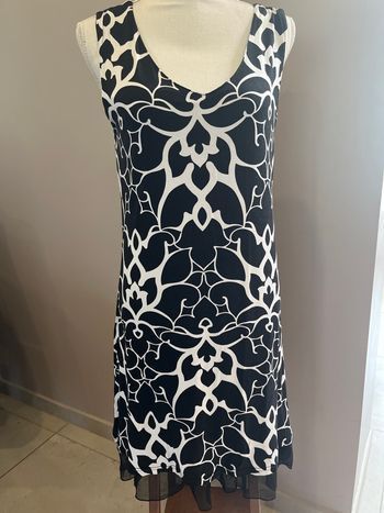 Jolie robe ligne à suivre taille 42