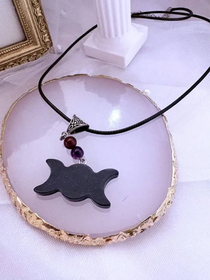 Collier en lien noir avec bijoux Witch et pierres d’améthyste - photo numéro 4