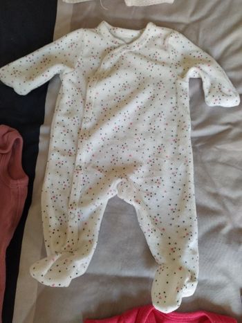 Lot naissance à un mois