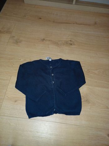 Gilet 18m motif ajouré