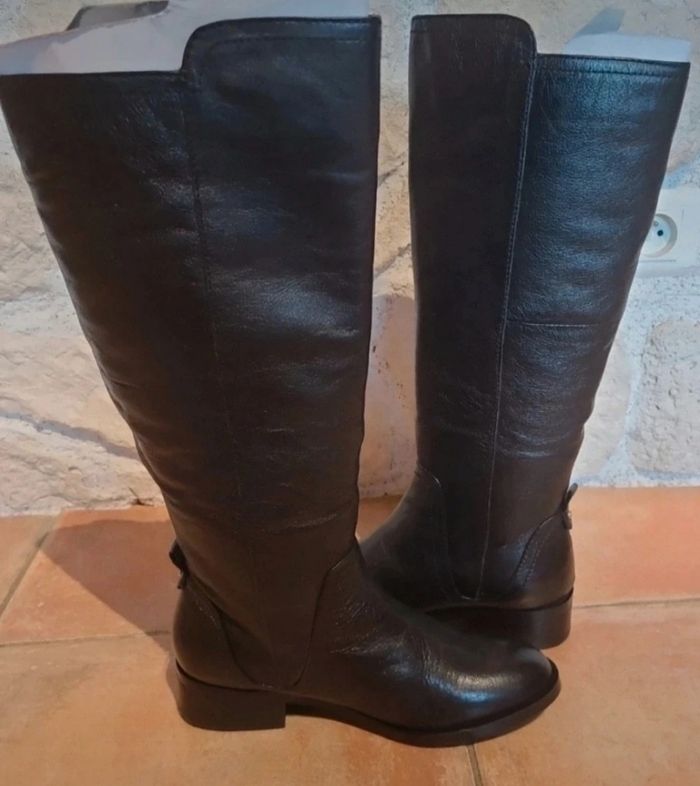 Superbe botte haute en cuir noir aldo neuve  pointure  36 - photo numéro 5