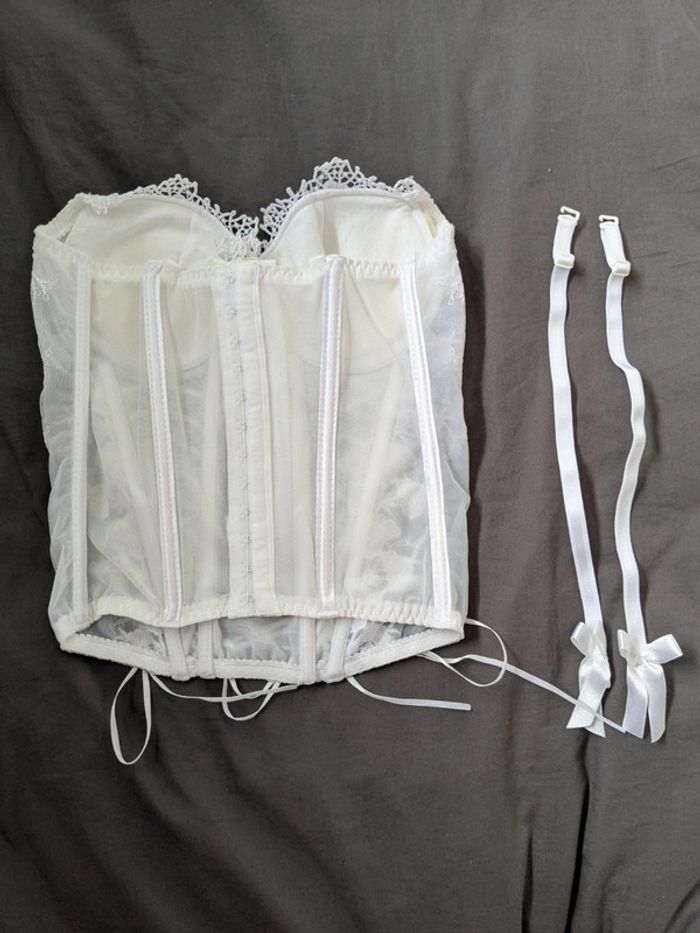 Guêpière blanche / Bustier mariage 85C - photo numéro 2