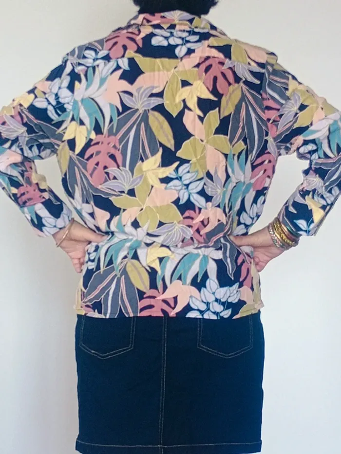 Veste légère à imprimé tropical – Taille 44 - photo numéro 2