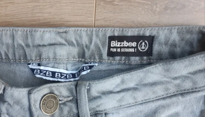 Bermuda Bizbee taille 34 - photo numéro 3