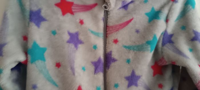 Lot 2 combinaisons 5/6 ans - photo numéro 2