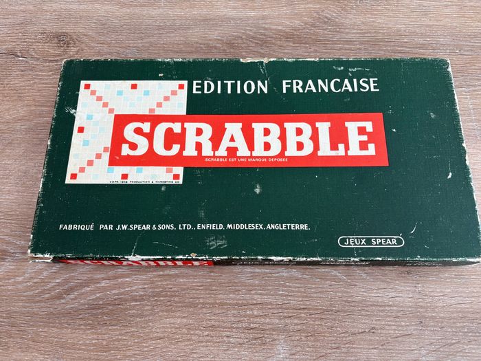 Scrabble jeu de société complet