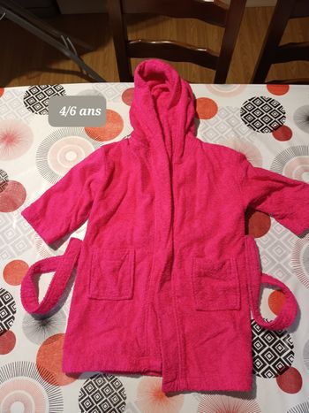Peignoir 👧 taille 4 6 ans
