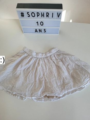 Jupe blanc cassé avec jupon 10 ans
