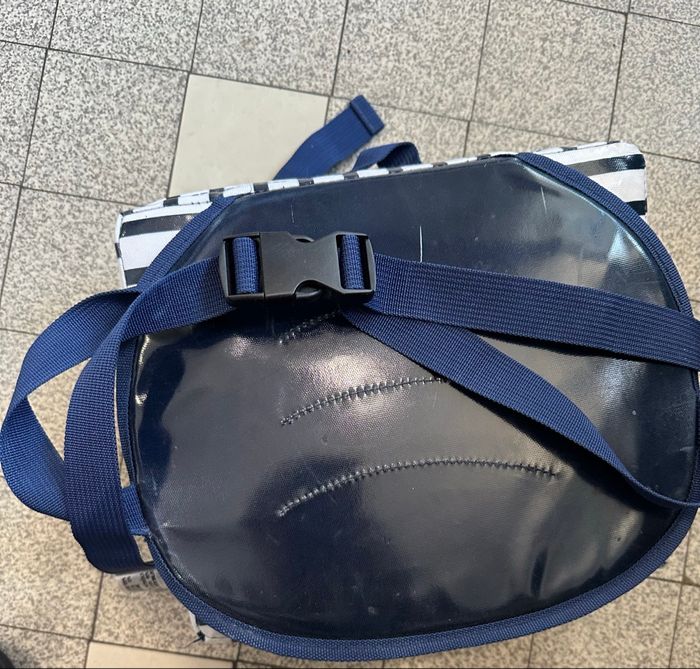 Réhausseur EasyUp - Bleu - Bébé - Babytolove - De 6 à 36 mois - 15 kg maximum - photo numéro 3