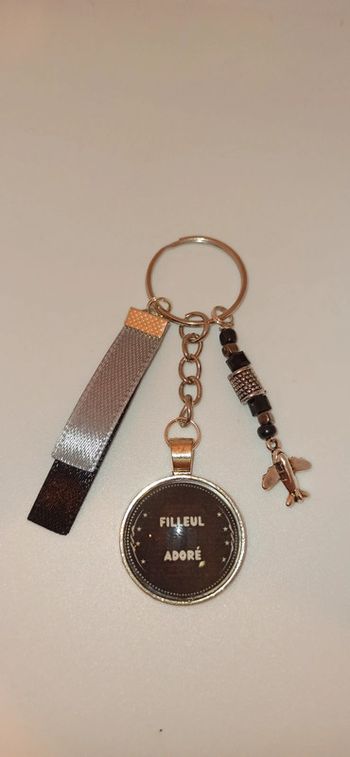 Cadeau Filleul, porte clé message " Filleul adoré "