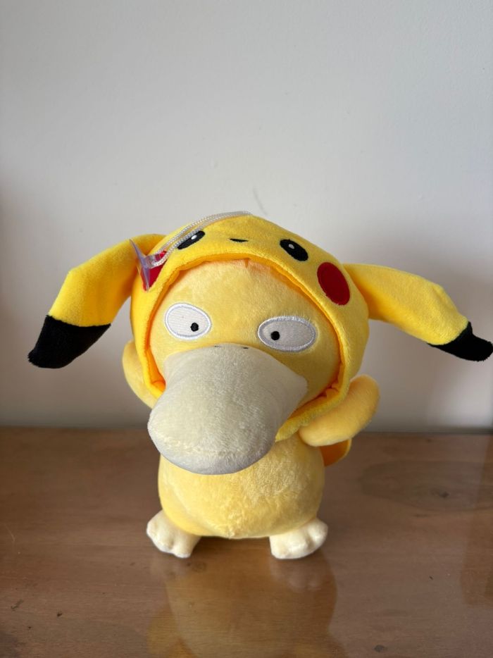 Peluche Pokémon Pikachu Psykokwak