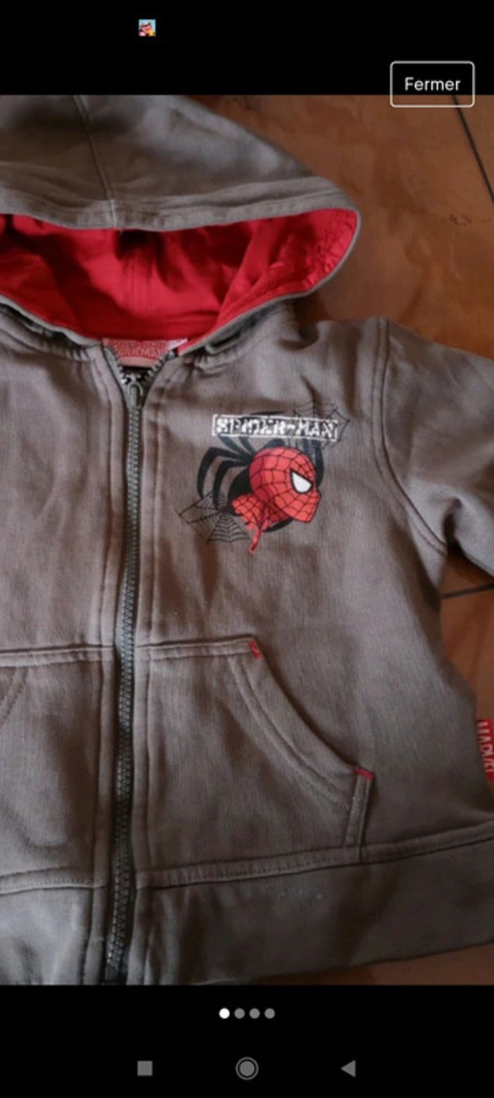 Gilet zippé à capuche spiderman 3 ans