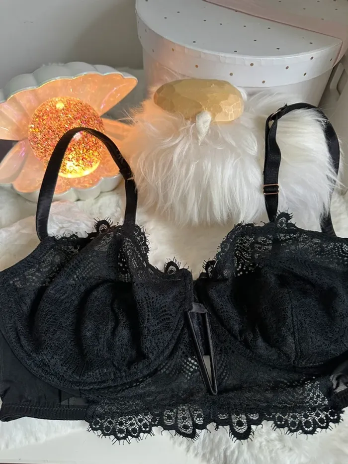 Soutien gorge dentelle / grande bande maintien