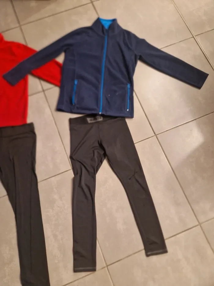 Lot vetements chaud enfant 10 ans - photo numéro 2