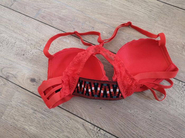 Soutien gorge - photo numéro 2