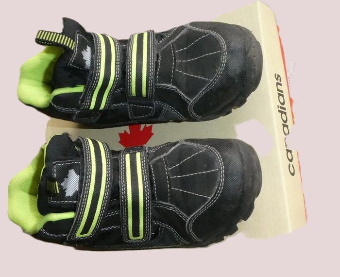 Bottines hiver T. 31 Canadians très bon état - photo numéro 4