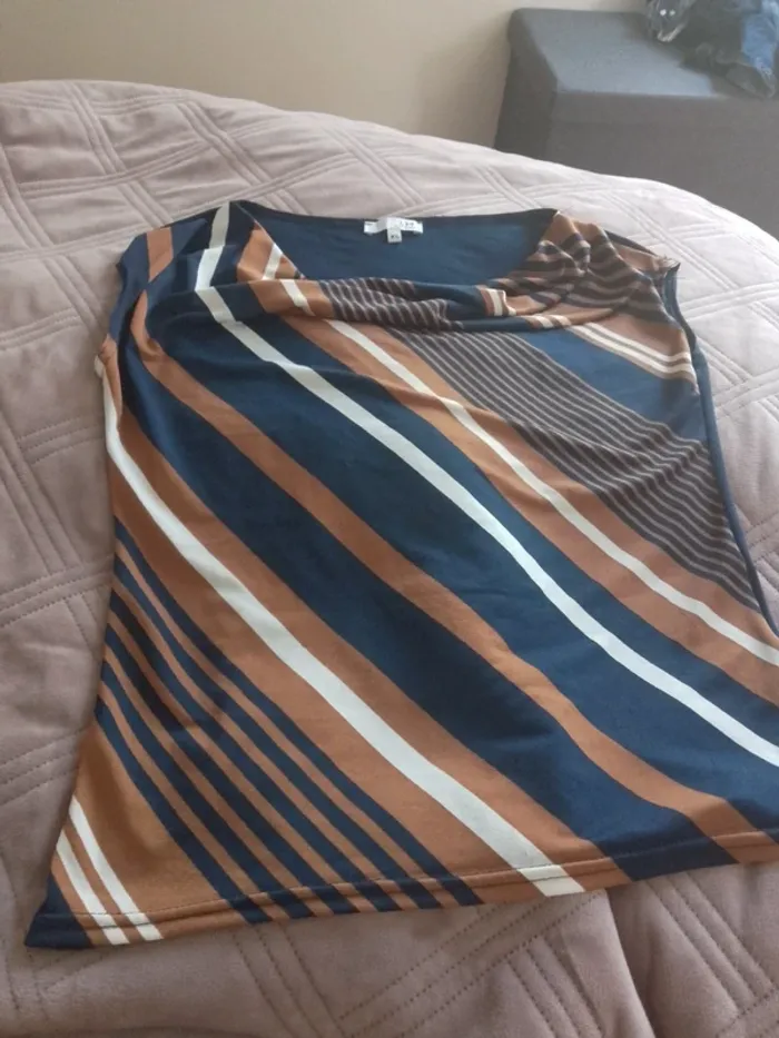 Tee shirt