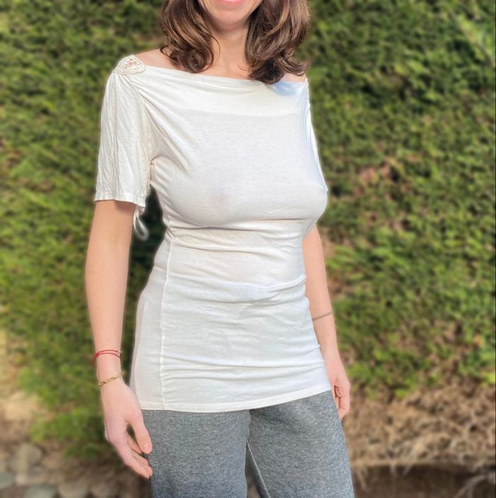 Tshirt blanc avec dos dentelle magnifique - photo numéro 2