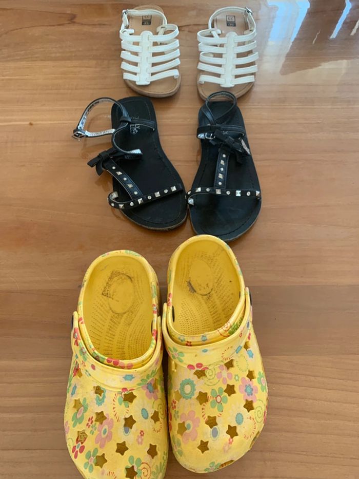 Lot de chaussures en taille 33